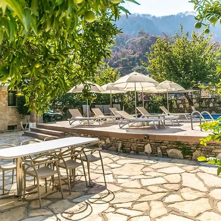 Stone Homes *