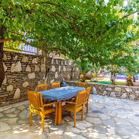 Stone Homes 말마리스